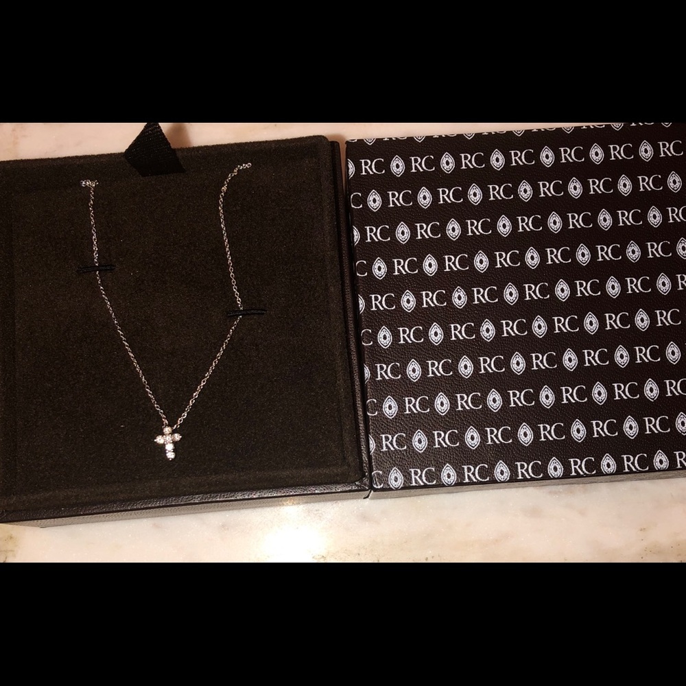 Roberto Coin- Tiny Treasures Diamond Cross Pendant